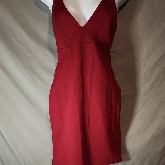 Lulus Dresses & Skirts - Lulu's Chic Backless Red Dress